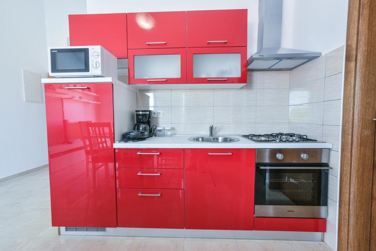 Apartments Sandrina ヴーシ エクステリア 写真